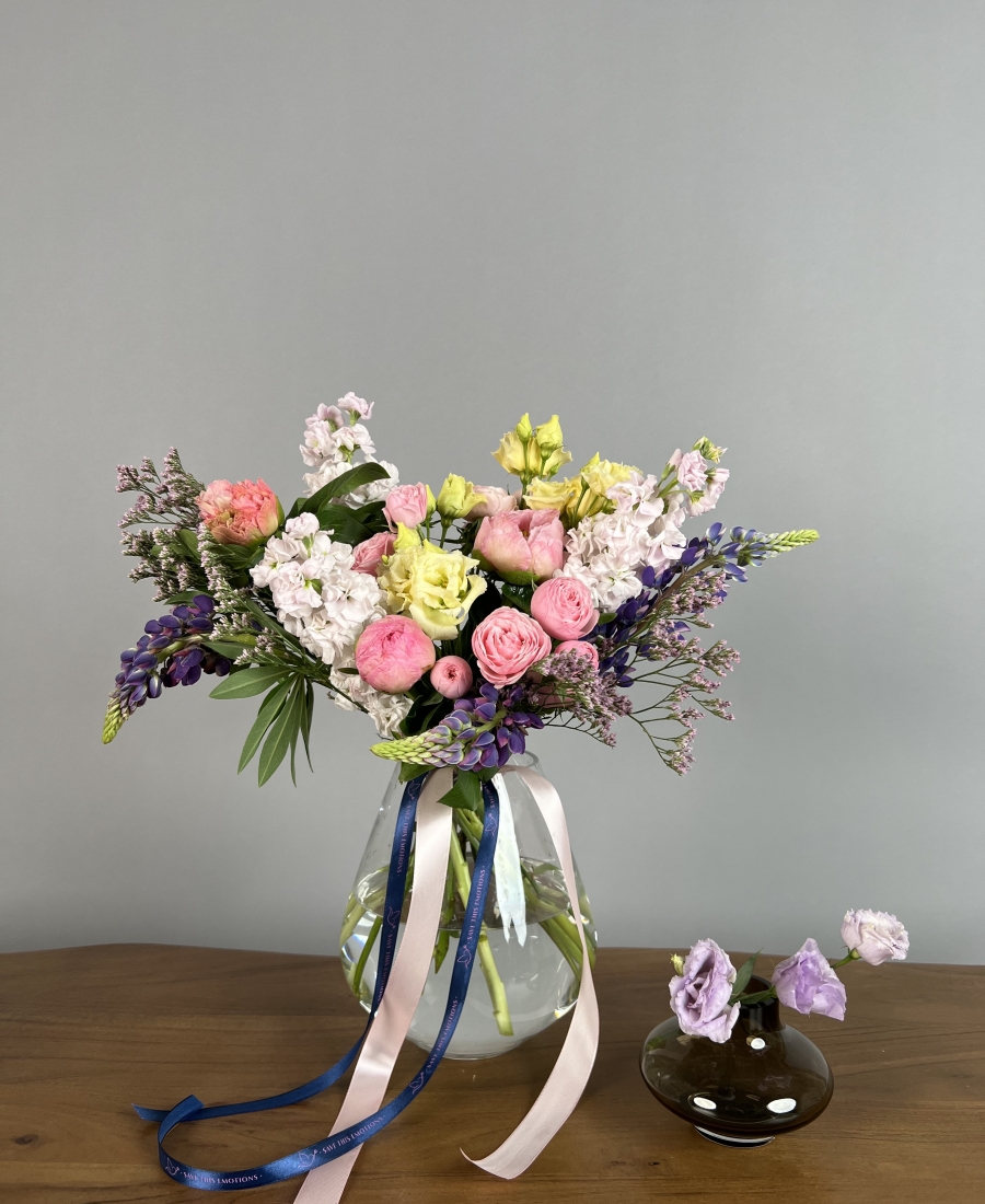 Flower subscription S (every week a new bouquet)